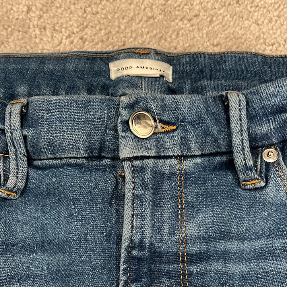 Good American Always Fits Good Legs Cropped Jeans - Size 14-18